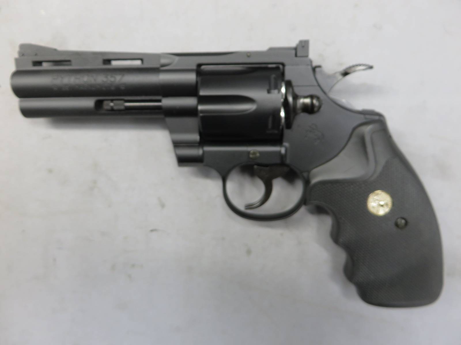 【東京マルイ】コルトパイソン.357mag 4in 24連射リボルバー