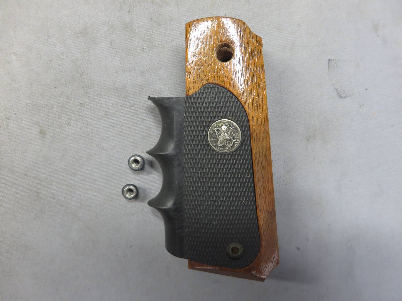【パックマイヤー】GM・1911 フルサイズ ウッド＆ラバー グリップ