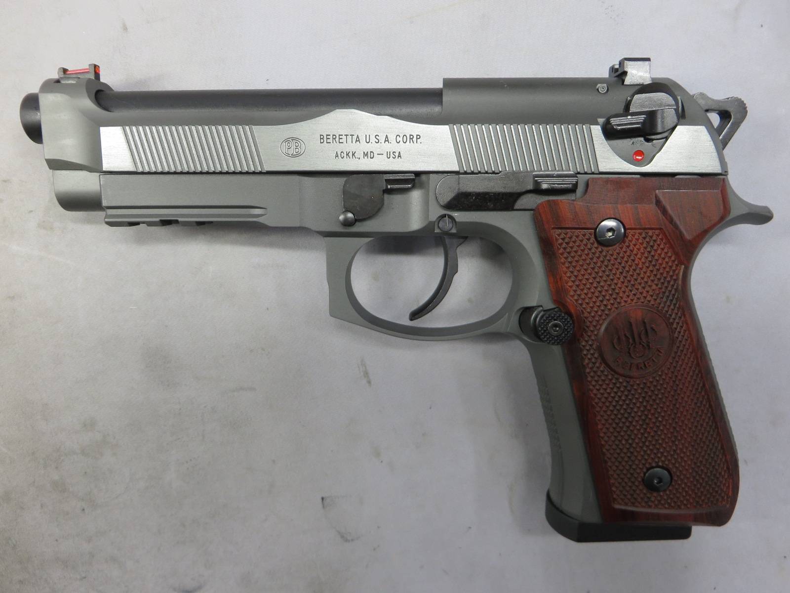 【ウエスタンアームズ】ベレッタM92FS ブリガディア エリート ウッドグリップ