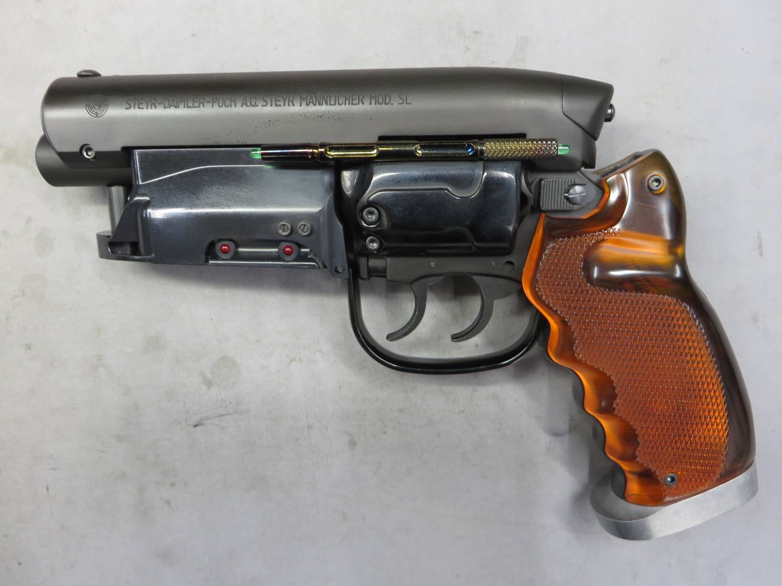 【エルフィンナイツプロジェクト】高木型弐0壱九式爆砕拳銃・M2019ブラスター モデルガン