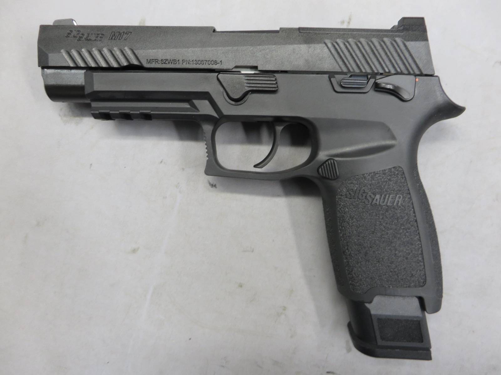 【SIG AIR・Laylax】SIG SAUER ProForce M17 CO2 ブラック アメリカ陸軍最新型制式採用拳銃