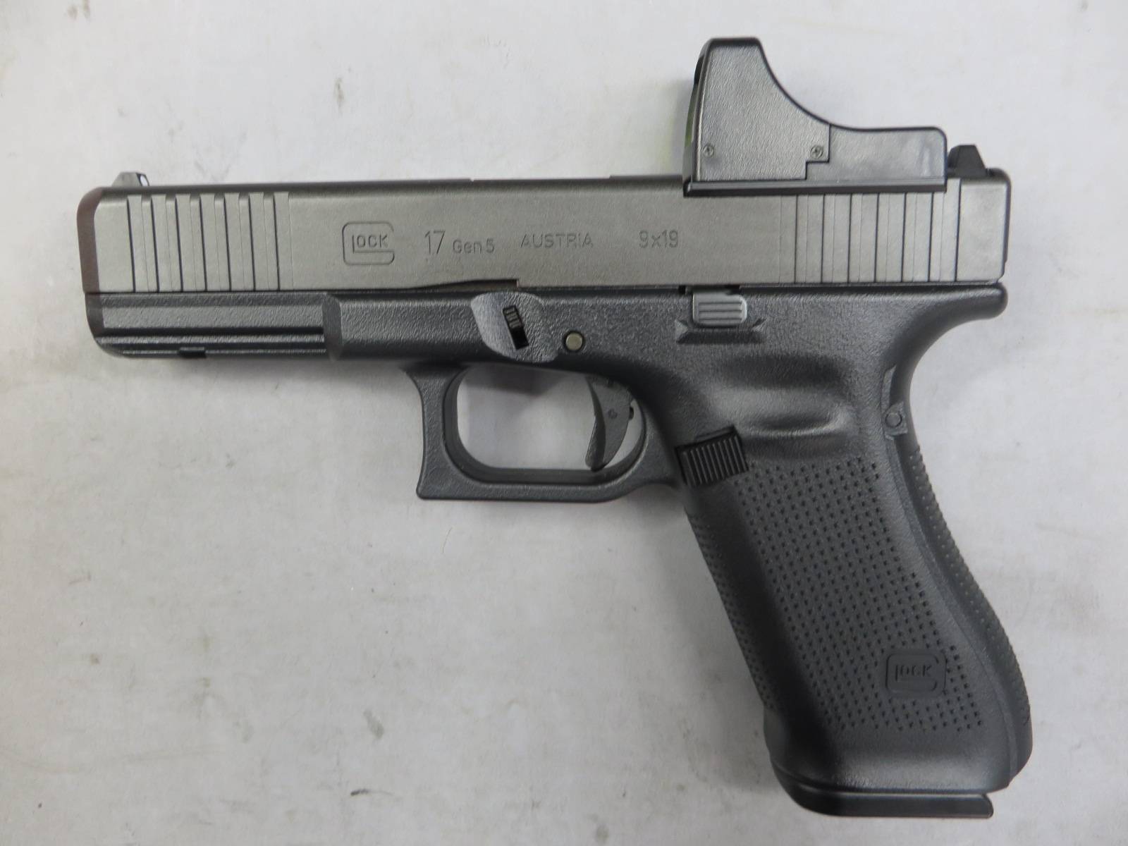 【東京マルイ】グロック17 Gen.5 MOS・マイクロプロサイト　G17 Glock17