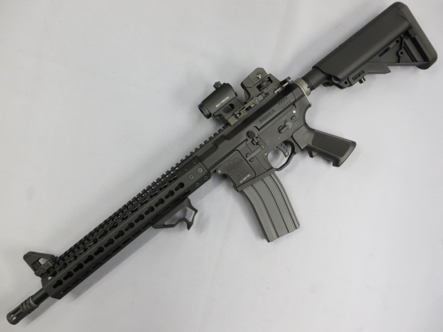 【KSC】PTS MEGA ARMS MKM-AR15 / ダットサイト・フォアグリップ