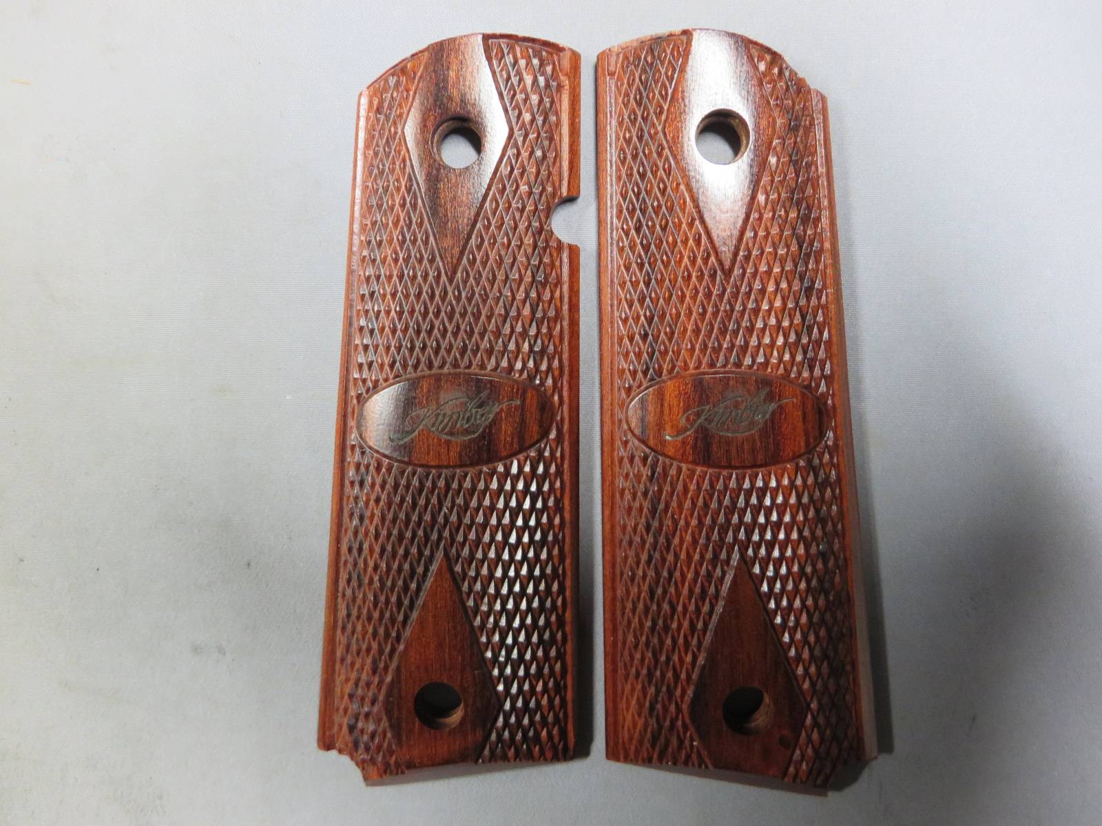 【アルタモント】Kimber・キンバー フルサイズ ダイヤチェッカー グリップ