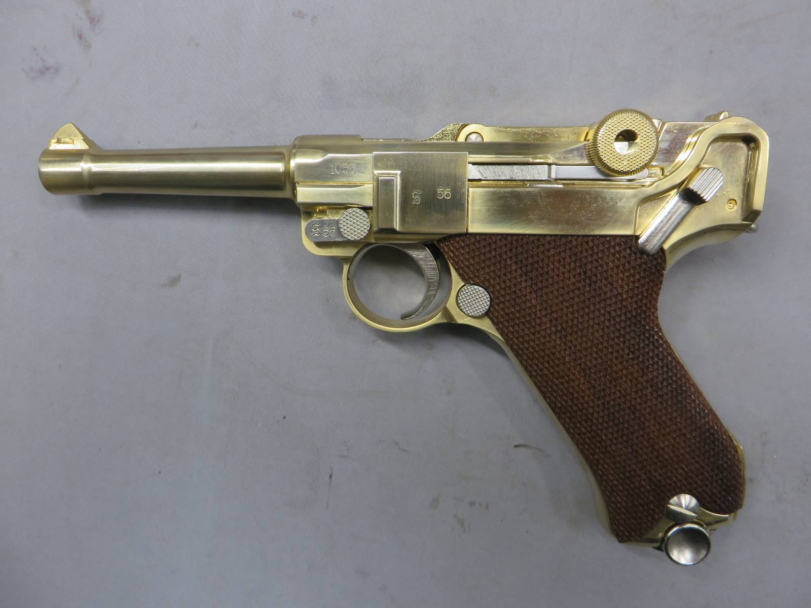 【マルシン】ルガーP08 4in パラベラム チェッカー木製グリップ SMG・金属モデルガン