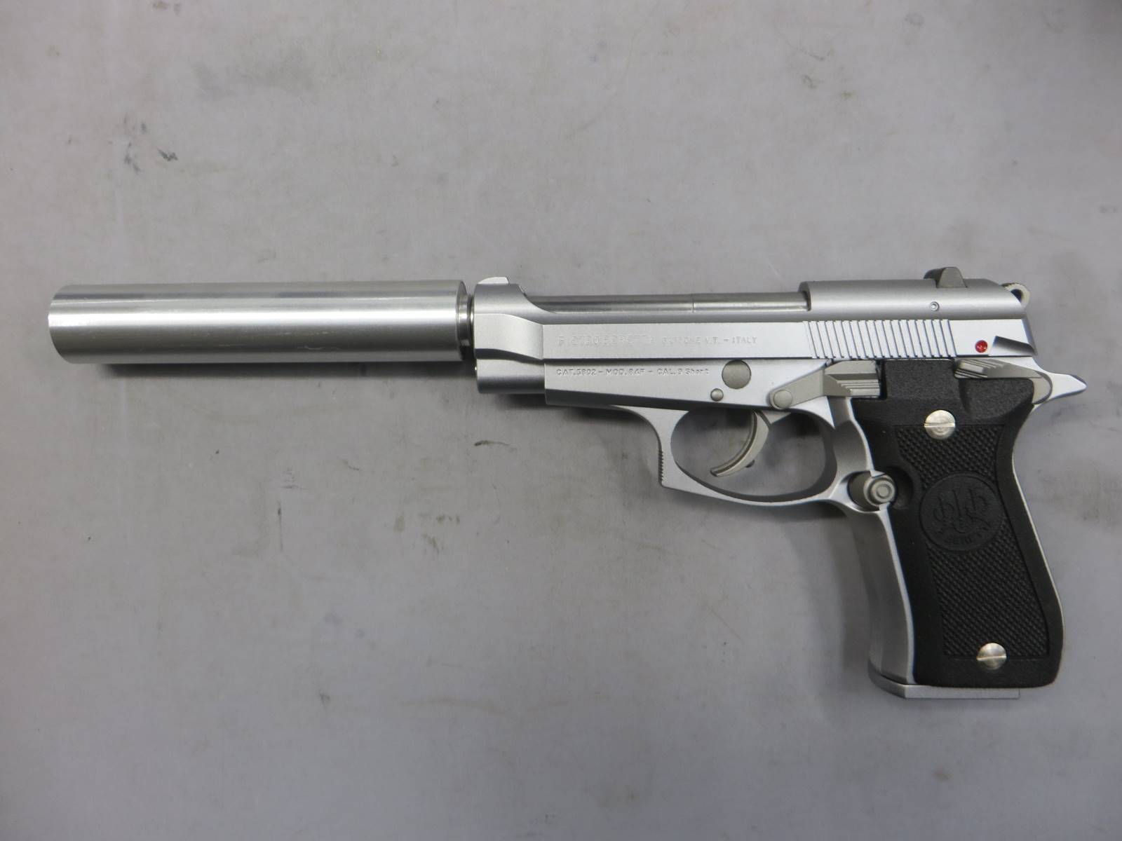 【ウエスタンアームズ】ベレッタM84FS サイレンサー シルバー