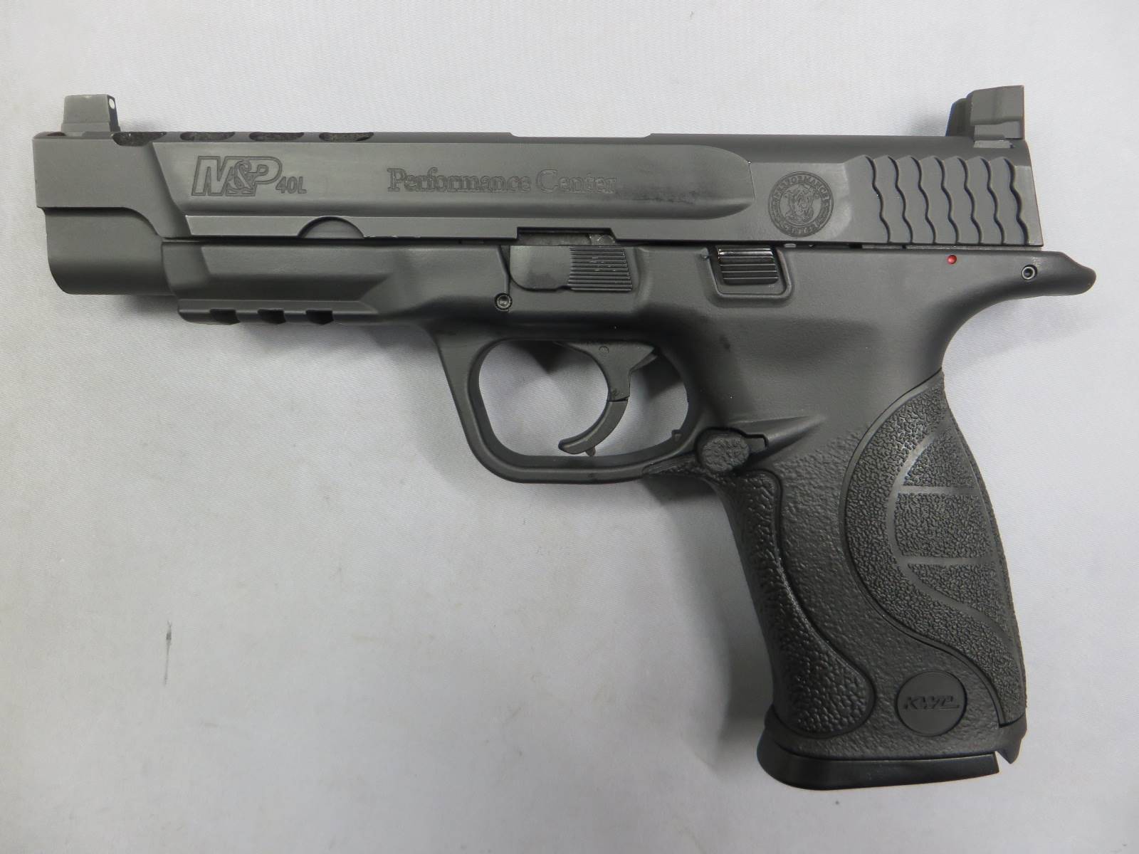 【KWC】S&W M&P40L PCポーテッド CO2 リアル刻印
