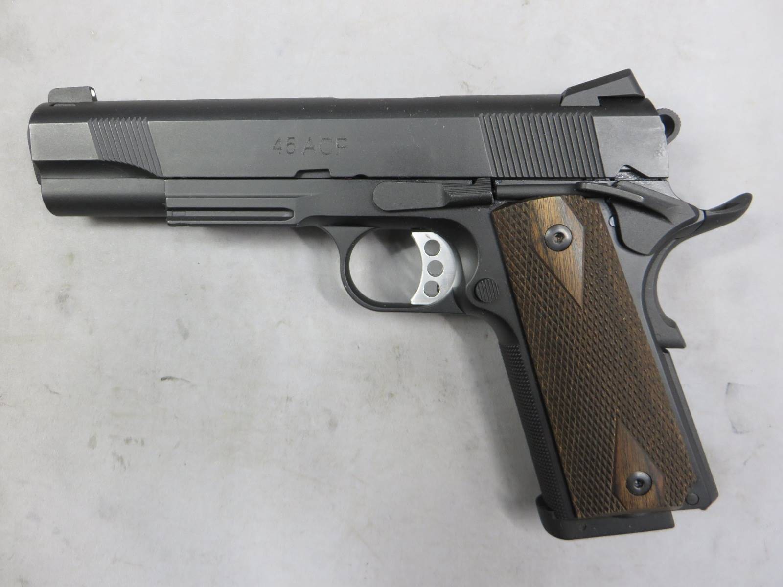 【Carbon8】M45 CQP CO2・木製グリップ・革ホルスター