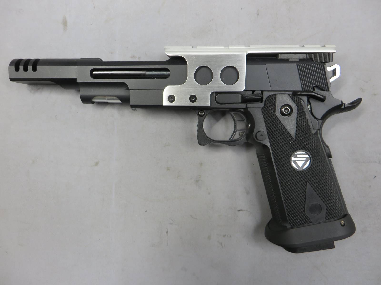 【ウエスタンアームズ】SVI スピードコンプ 5.0 SSC + マウントベース 3挺限定