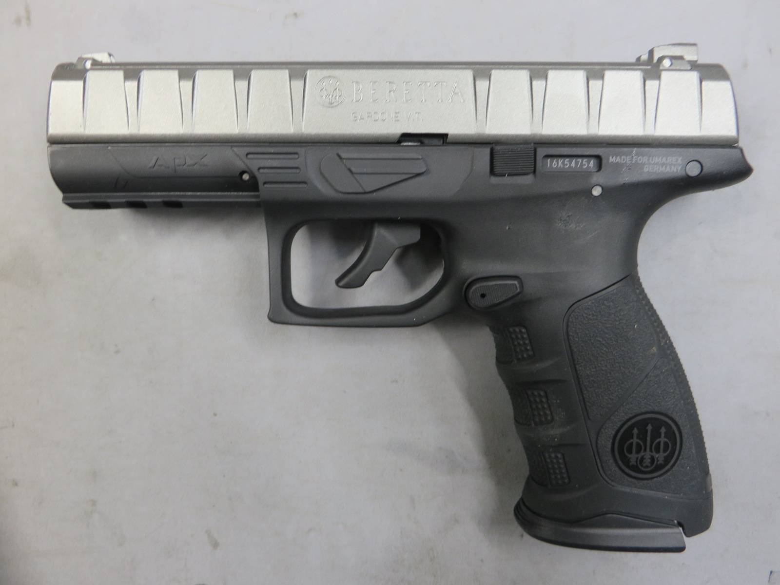 【UMAREX】ベレッタ APX メタルグレー CO2
