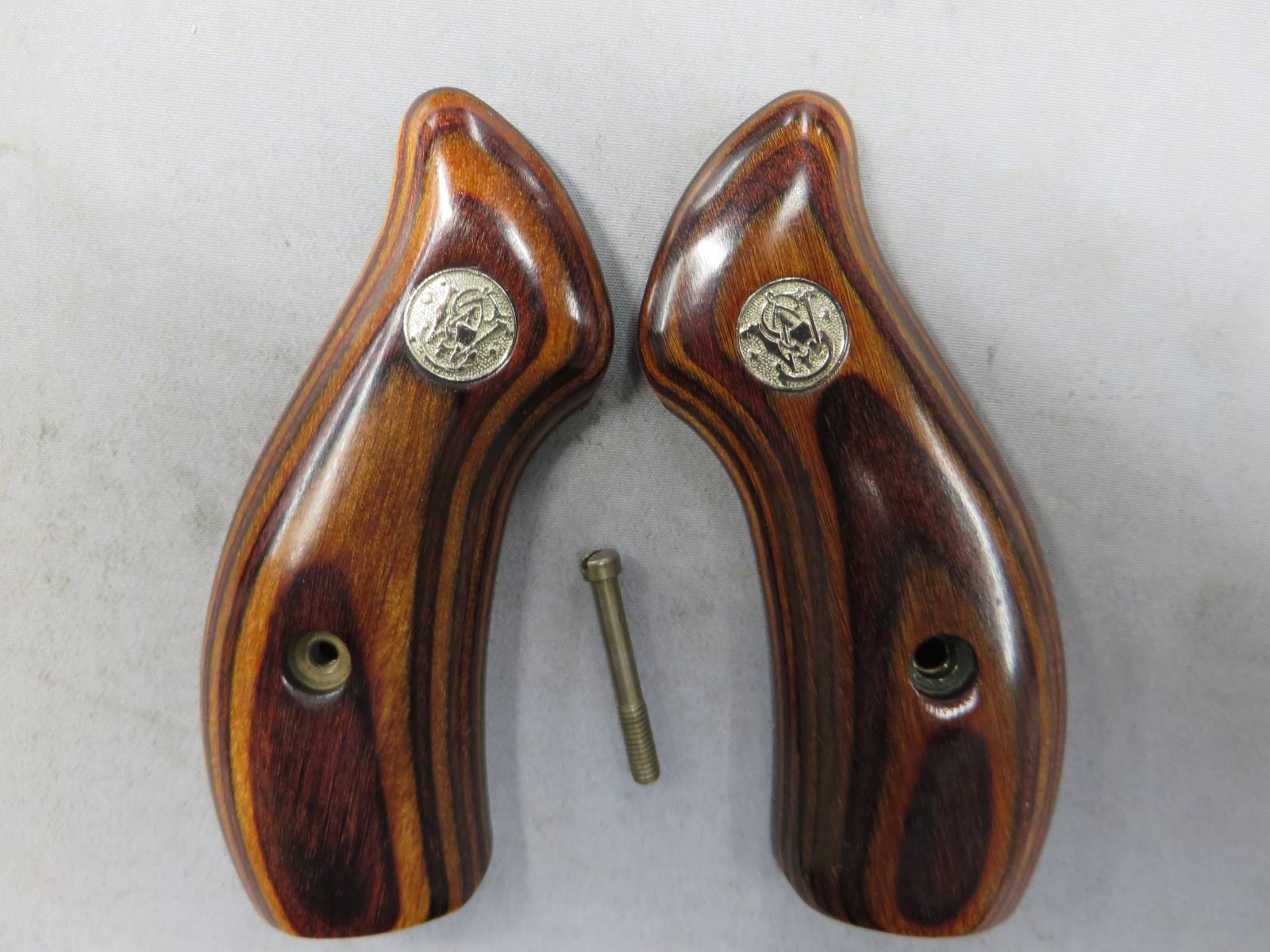 【S&W純正】S&W Jフレーム スムースグリップ メダリオン