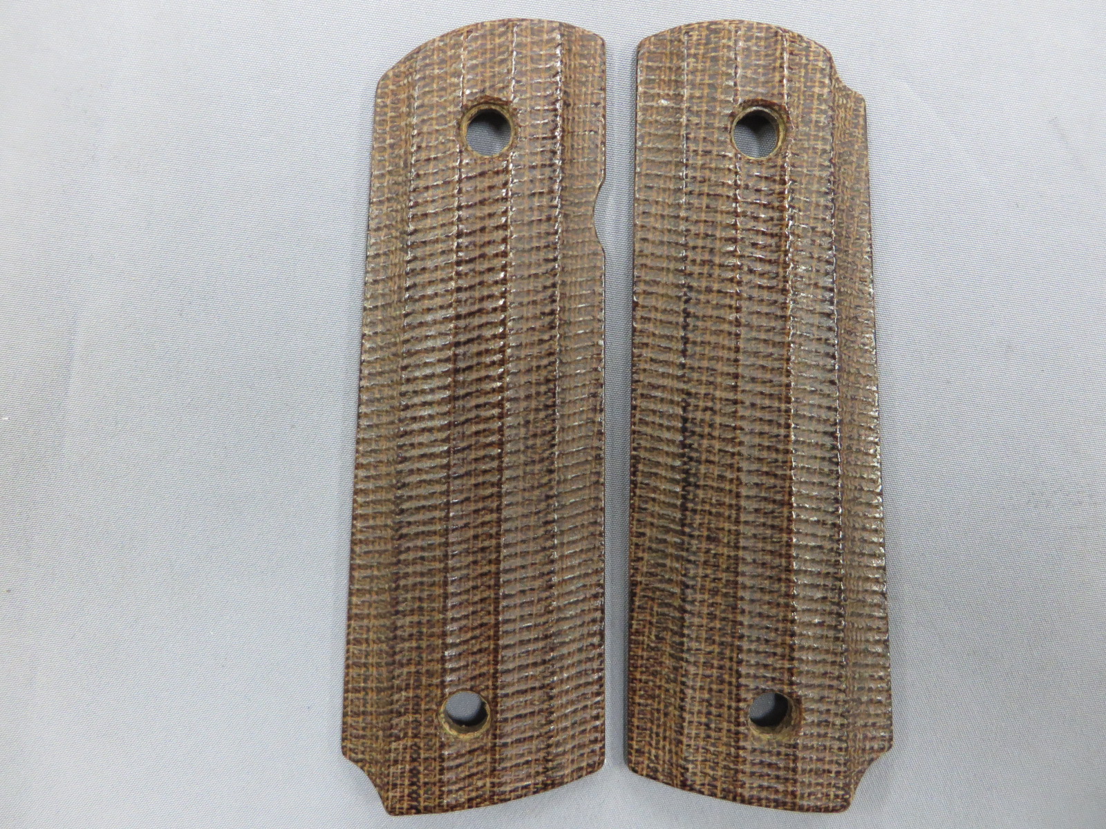 【Linville Grips】1911フルサイズ LUCIA