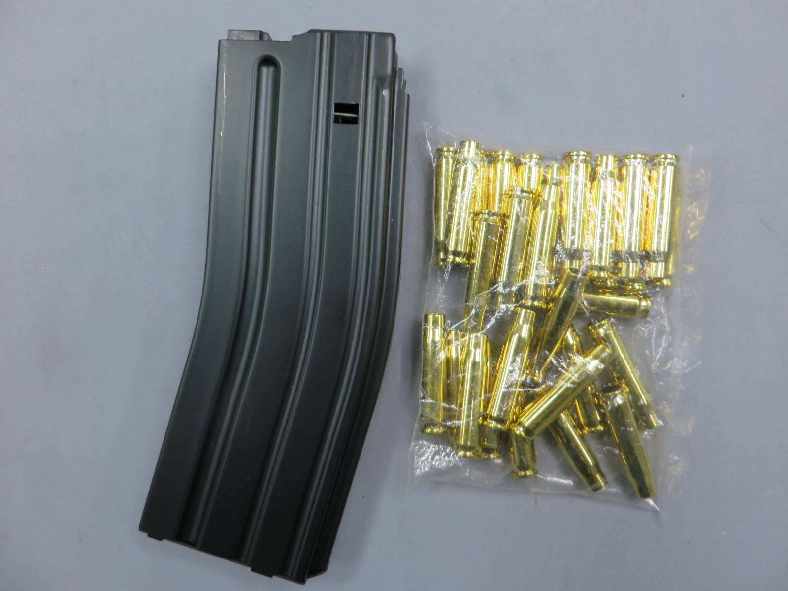 【TOP】M4カービン EBB ライブカート用 30連マガジン+メッキカート30発