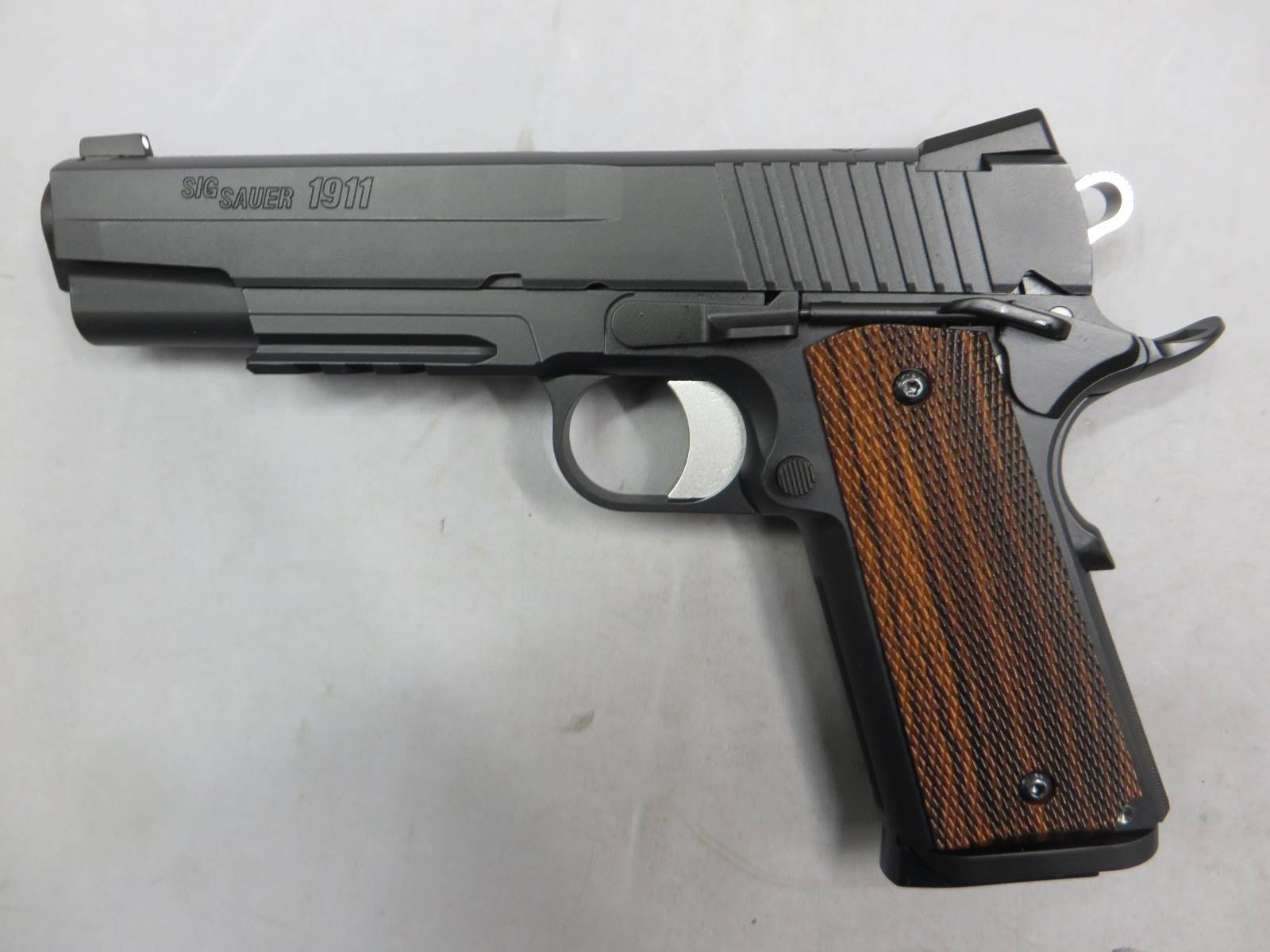【ウエスタンアームズ】SIG SAUER 1911 ブラックウォーター