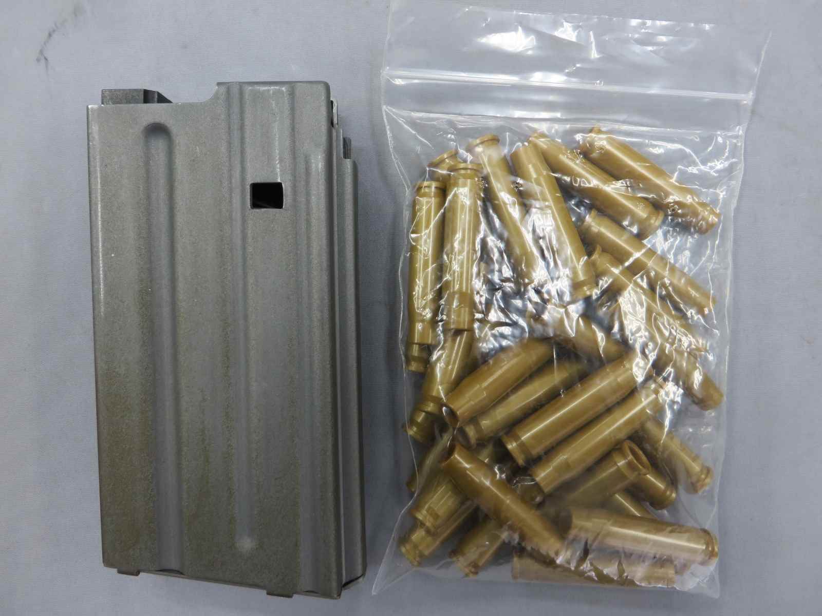 【TOP】M4カービン EBB ライブカート用 20連スチールマガジン+トレーニングカート30発