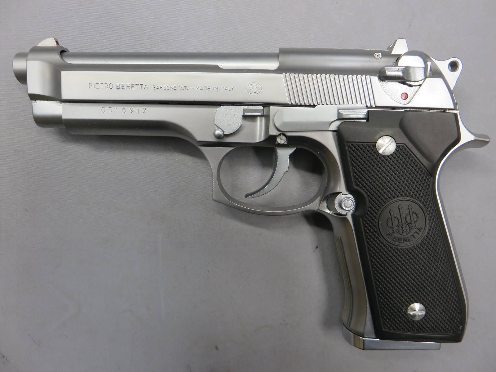 【MGC】ベレッタ M92F INOX（オールシルバー）　モデルガン