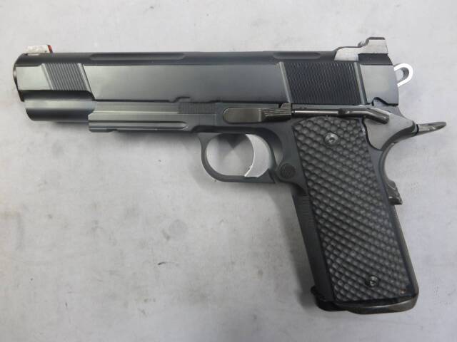 マルシン】コルトXM177E2コマンド 組立キット・実銃マガジン・マウント  