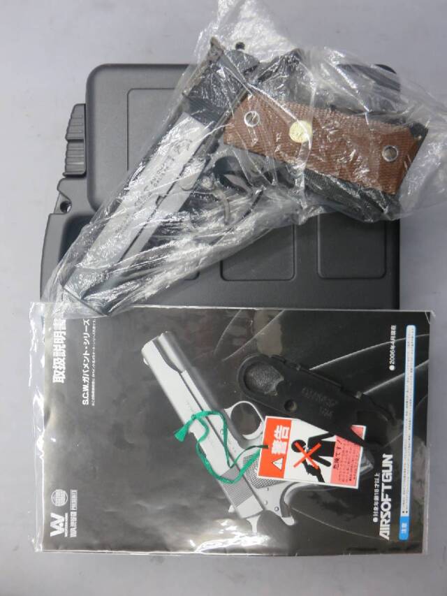 【ウエスタンアームズ】コルト コンバットコマンダー シーキャンプカスタム・木製グリップ