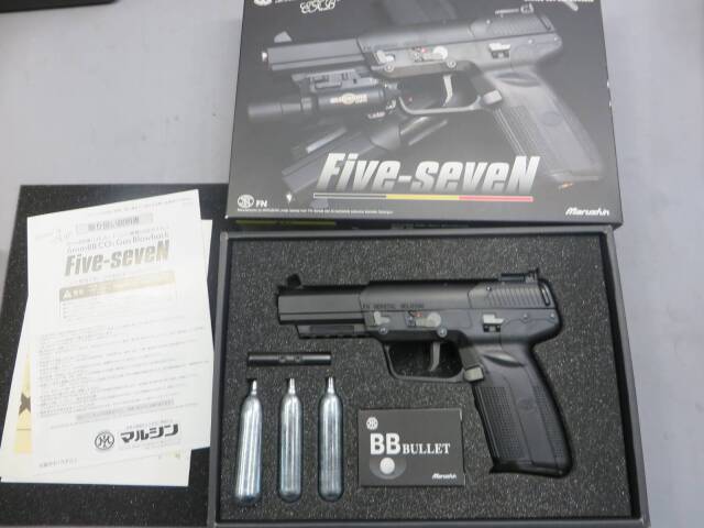 【マルシン】Five-seveN 6ｍｍBB CO2 ブラック・ファイブセブン・5-7