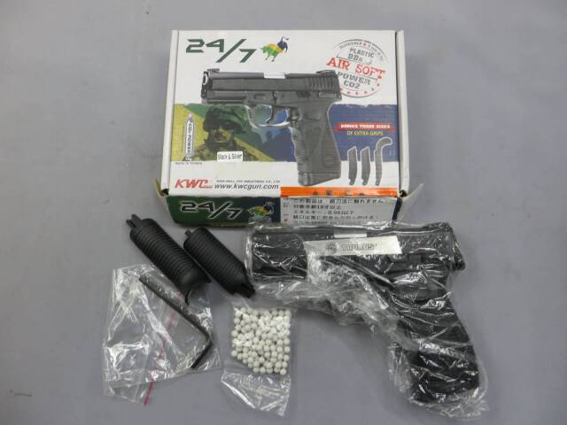 【KWC】TAURUS・トーラスPT 24/7 リアル刻印 CO2 デュアルトーン