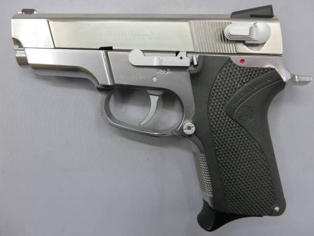 【ウエスタンアームズ】S&W ショーティ40 クロームシルバーモデル