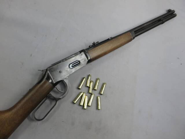 【UMAREX】Ledends COWBOY RIFLE CO2 カート式レバーアクション 木目調