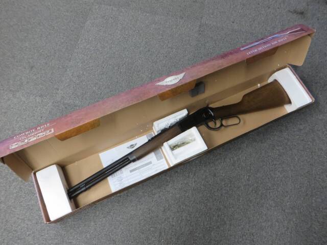 【UMAREX】Ledends COWBOY RIFLE CO2 カート式レバーアクション 木目調