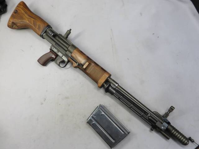 【SHOEI・松栄】FG42 Type.2 モデルガン