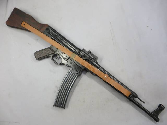 【SHOEI・松栄】MP44 モデルガン