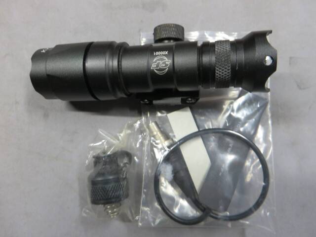 【不明】SUREFIRE レプリカ　M300タイプ タクティカルライト