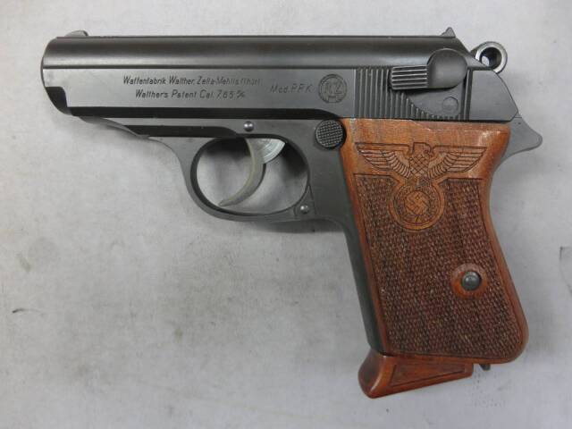【CAW】ワルサーPPK EHRENWAFFE RZM HW 初期型・木製グリップ・木製マガジンボトム モデルガン