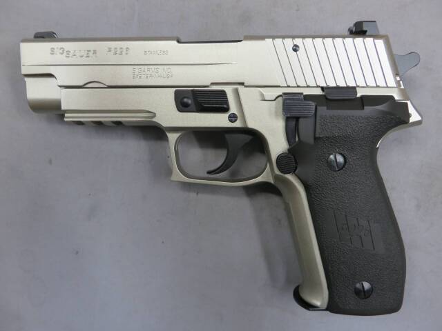 【タナカ】SIG SAUER P226 レイルドフレイム WARM Silver オールHW Evolution2 モデルガン