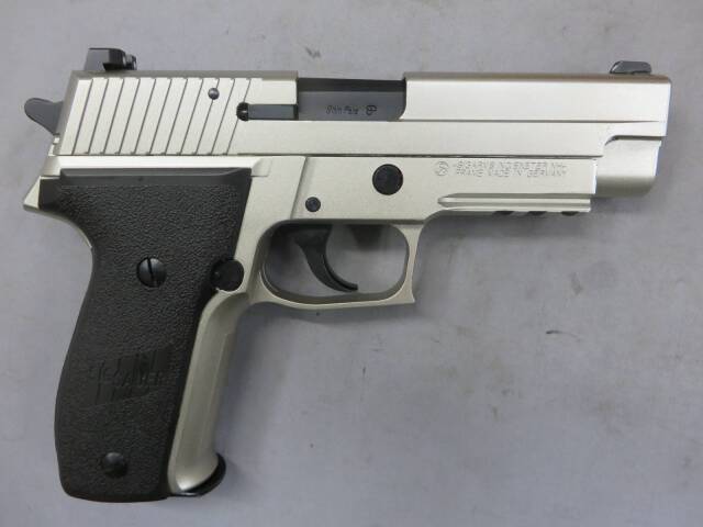 【タナカ】SIG SAUER P226 レイルドフレイム WARM Silver オールHW Evolution2 モデルガン