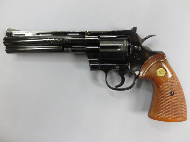 コルトパイソン.357mag 6インチ スチールジュピターフィニッシュ
