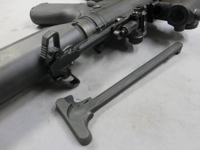 【VFC】SR16 E3 カービン Mod.2 M-LOK GBB・Surefireレプリカライト・ノーベルアームズT1ダットサイト