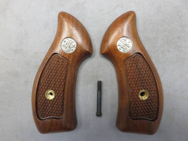 【タナカ】S&W Jフレーム ラウンドバット ウォールナットチェッカー +Weight