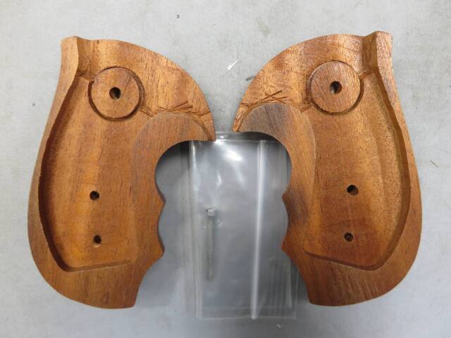 【不明】S&W Jフレーム コンバット 木製グリップ