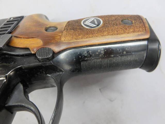 タナカ】SIG SAUER P229 スチールフィニッシュ・木製グリップ