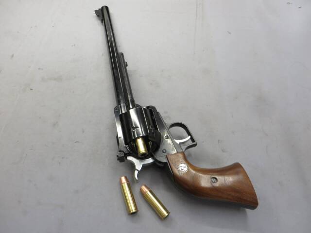 【マルシン】スーパーブラックホーク 10.5in 木製グリップ仕様 WディープブラックABS リアルXカートリッジ