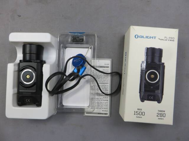 【OLIGHT】PL-PRO Valkyrie タクティカルライト ウェポンライト 1500ルーメン