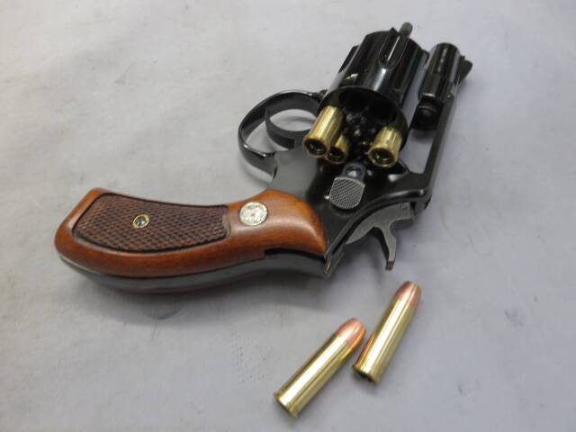 マルシン】S&W M10 2in Wディープブラック ハーフチェッカー木製