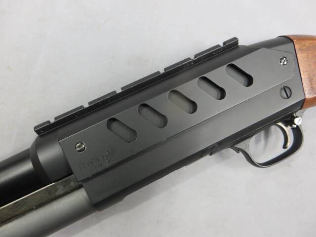 【KTW】イサカM37 フェザーライト・木製ストック・木製フォアグリップ