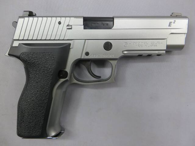 【東京マルイ】SIG SAUER P226 E2 ステンレスモデル
