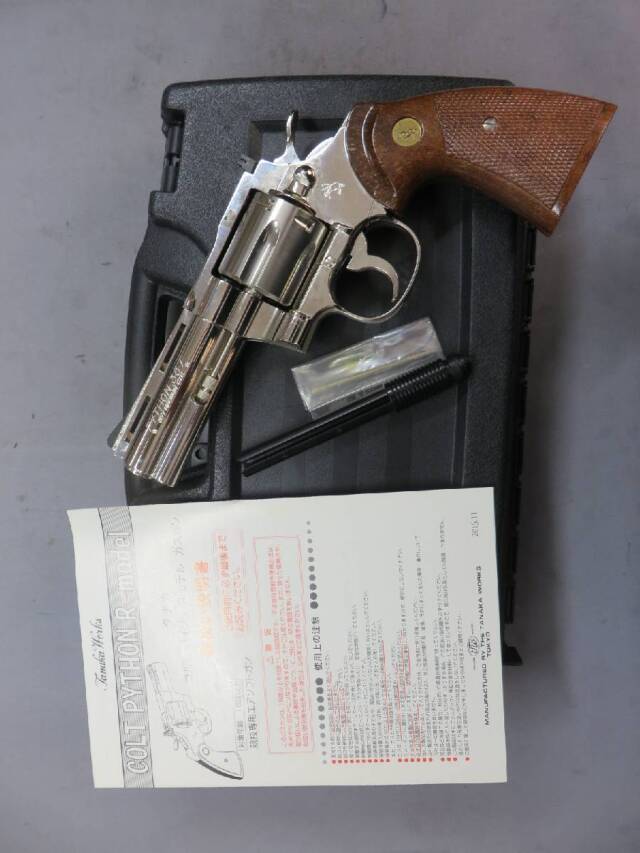 タナカ】コルトパイソン.357mag 4in R-Model ニッケルフィニッシュ
