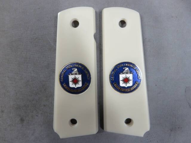 【不明】CIA メダリオン付き グリップ