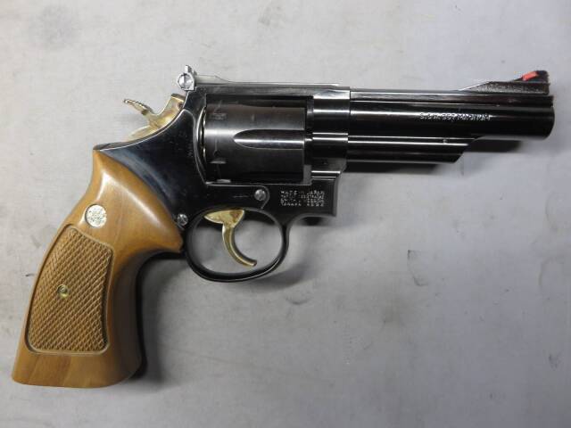 【タナカ】S&W M19 コンバットマグナム 4in ジュピター スチール フィニッシュ・+Weight 木製グリップ