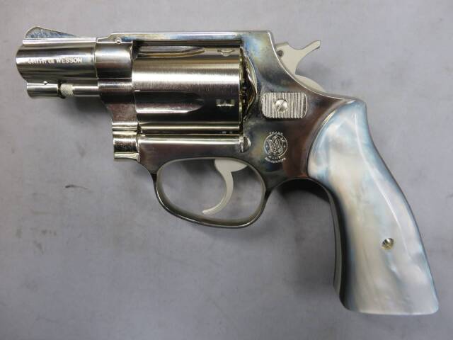 【タナカ】S&W M36 Chiefs Special 2inch スクエアバット “Travis” モデル ニッケルフィニッシュ Version.2