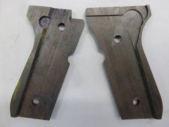 【不明】ベレッタM92 木製グリップ