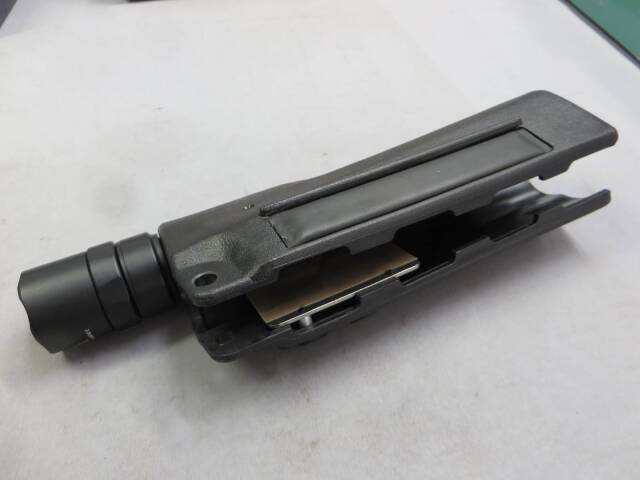 【SUREFIRE】Model 328LMF-B MP5/HK53 ハンドガードライト（実物）