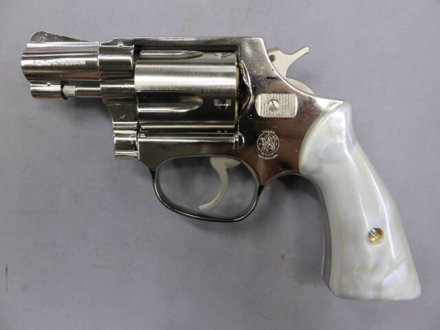 【タナカ】S&W M36 Chiefs Special 2inch スクエアバット “Travis” モデル ニッケルフィニッシュ Version.2